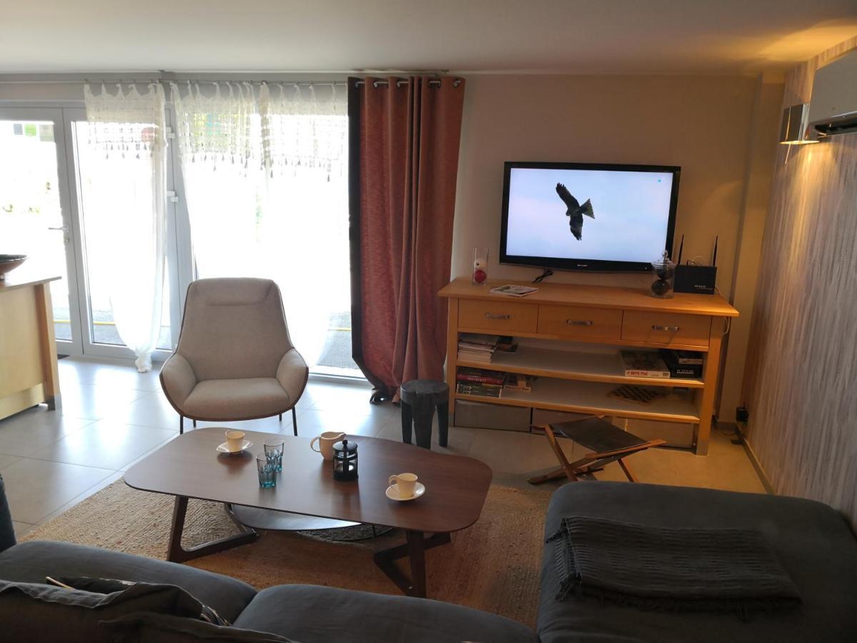 Le Clos Du Lac - Location De Chambres Veyrier-du-Lac Exteriör bild